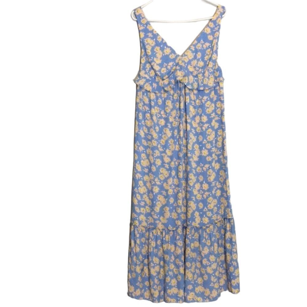 NWOT Who What Wear Women’s Floral Dress. M